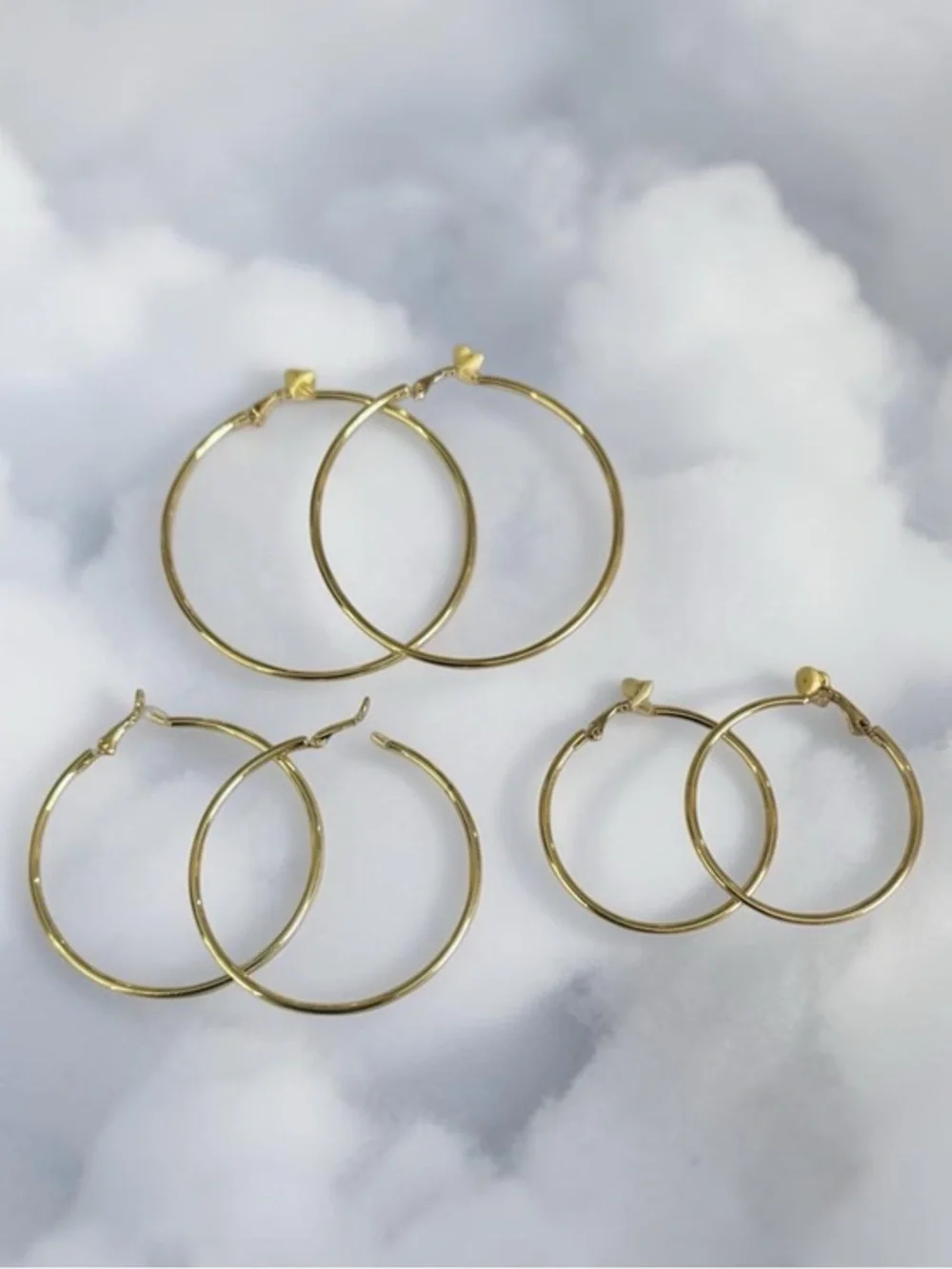 🫶🏻 Classic Gold Hoop Earrings - Set of Three - Picture 1 of 1